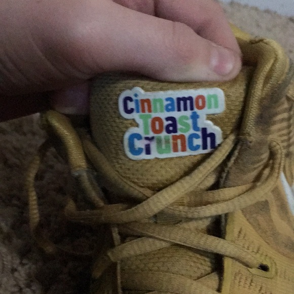 cinnamon toast crunch kyrie fours